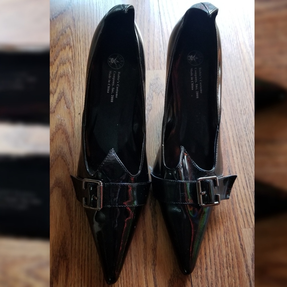 Witch shoes